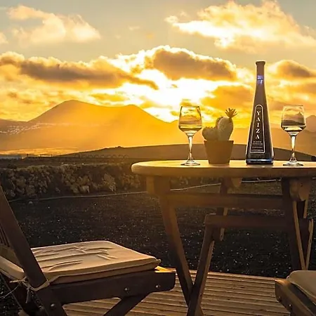 Eslanzarote Luxurious Eco Dome Experience * Teguise (Lanzarote)